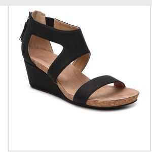 Adrienne Vittadini- Thalia  Black sandal size 8
